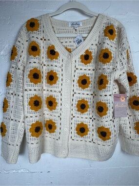 Granny Square Sunflower Crochet Cream Cardigan Mustard Floral Appliqué Small NWT